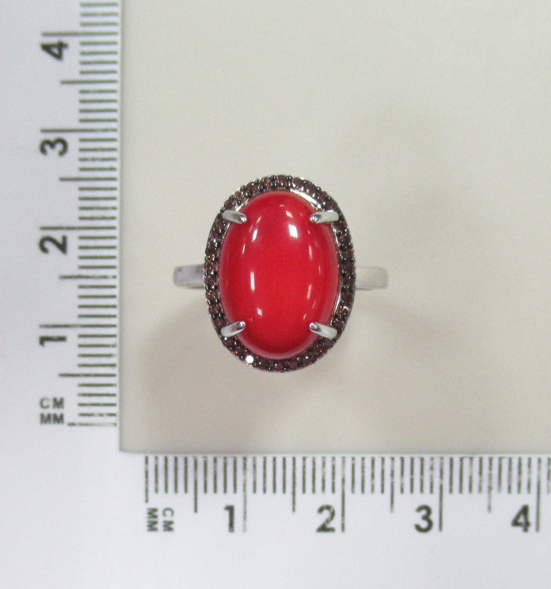 Серебряное кольцо с кораллом